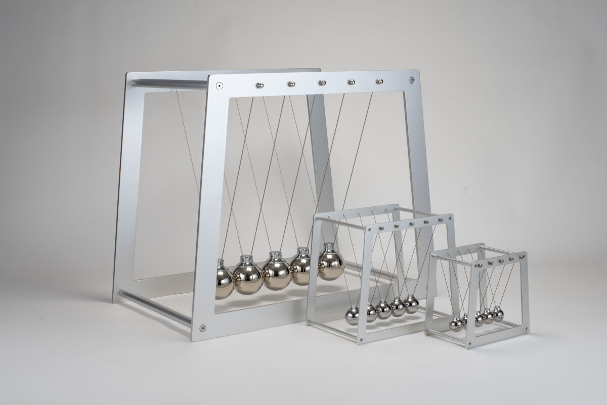 Home | Giant Newton's Cradle