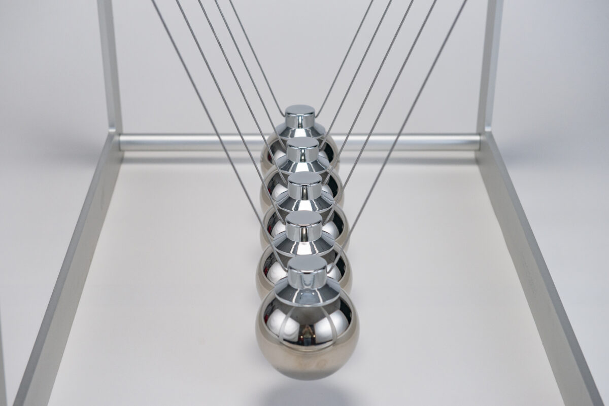 Home | Giant Newton's Cradle