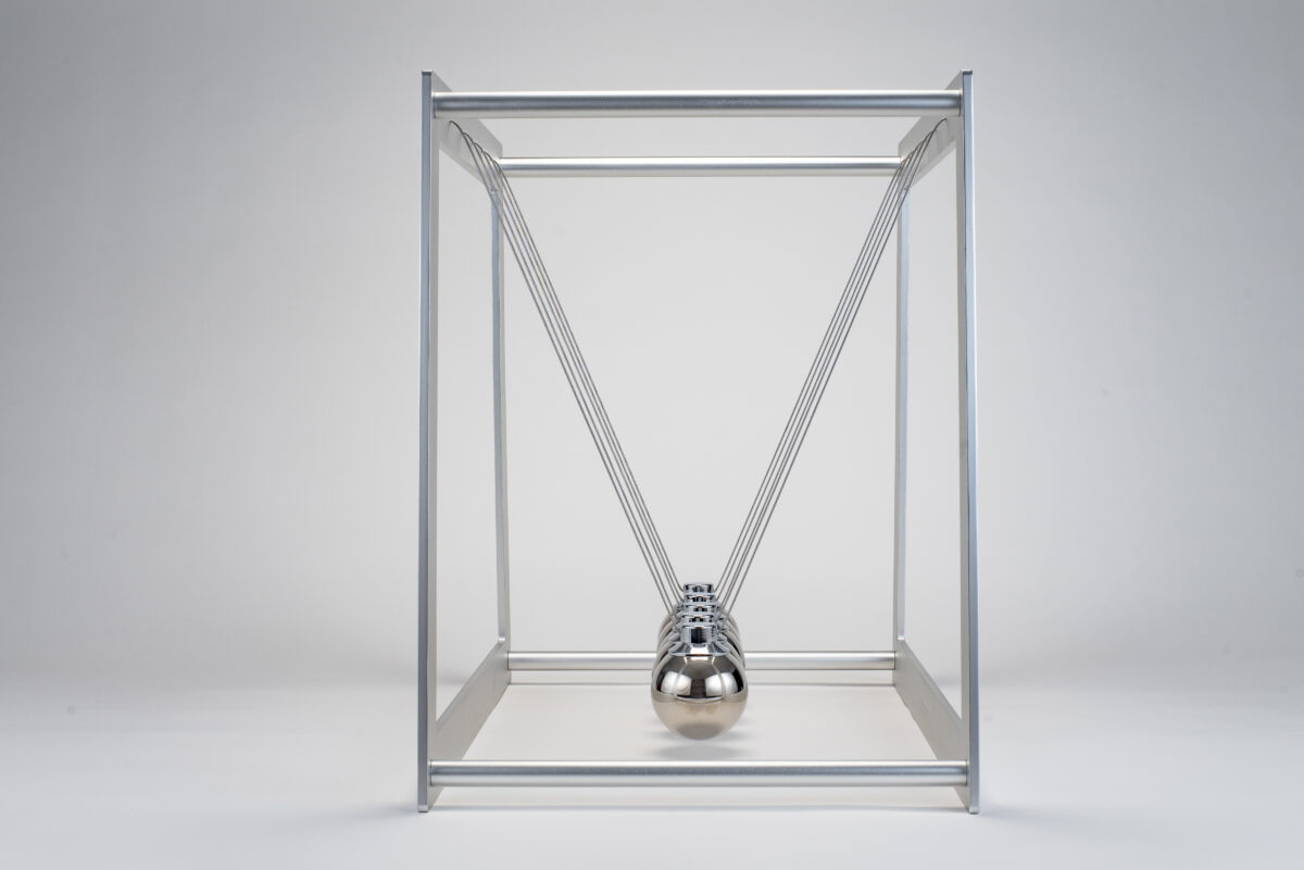 Home | Giant Newton's Cradle