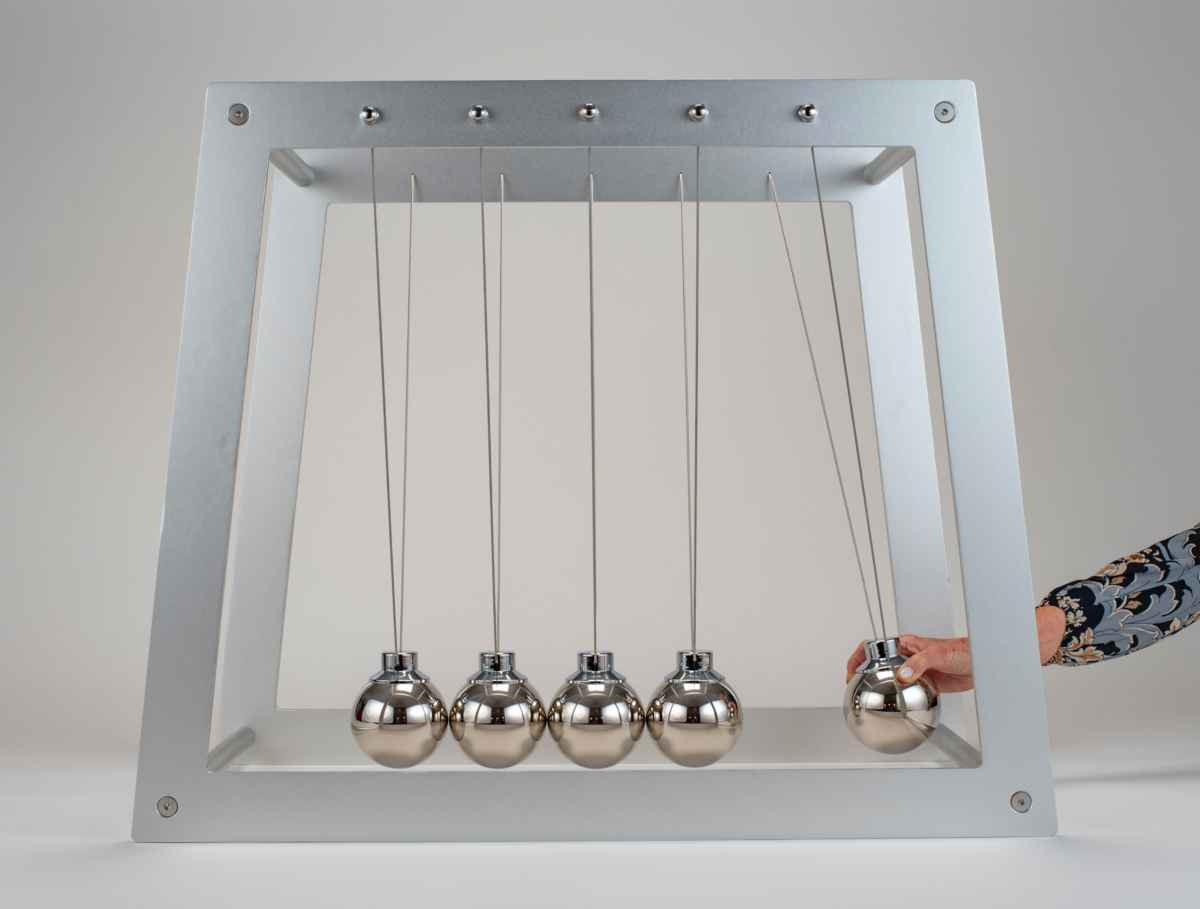 Home | Giant Newton's Cradle
